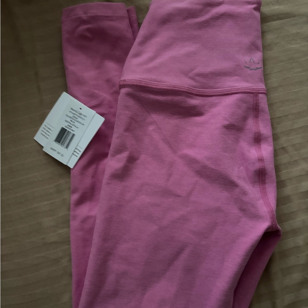 Beyond Yoga Heathered Pink Leggings
